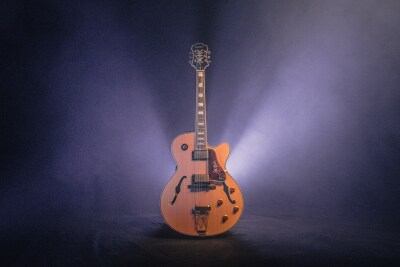 Course Image for T25EH1996 Brightside - Tune up your wellbeing by learning guitar