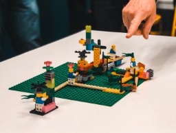 Course Image for T25EH2409 Lego challenge lab