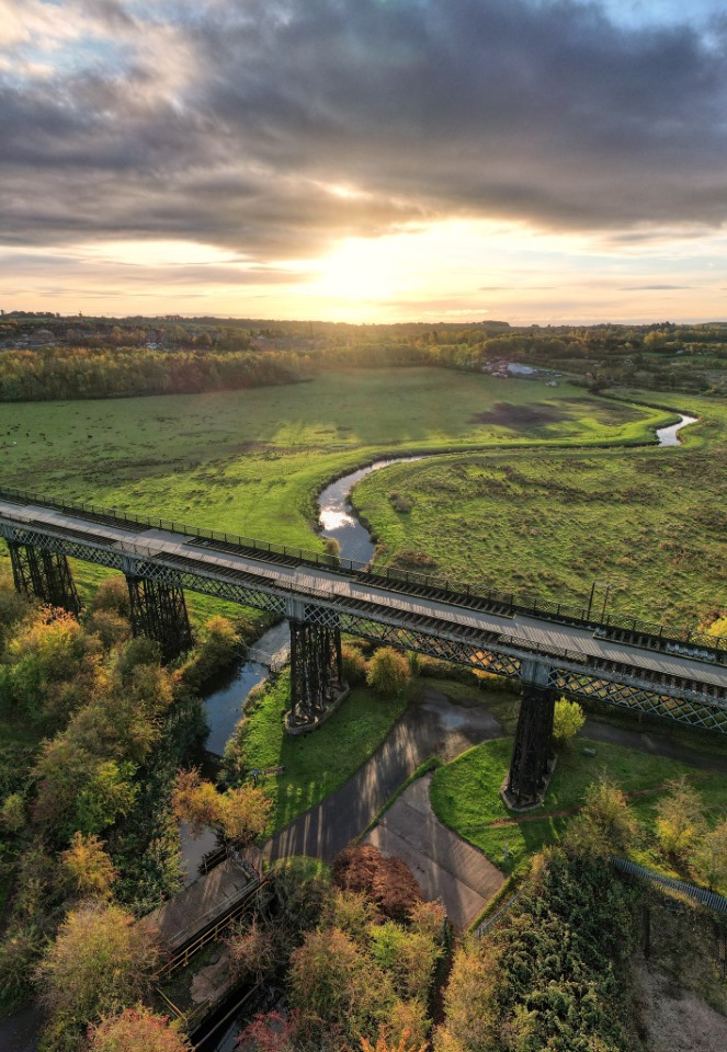 Course Image for T25EH3480 Bennerley Viaduct photography walk