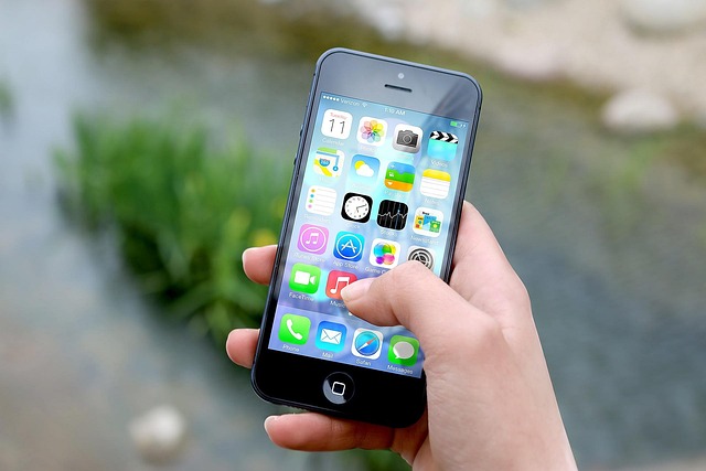Course Image for T25HG3800 Smartphones made simple - Everyday digital skills